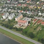 Podhradie 3*