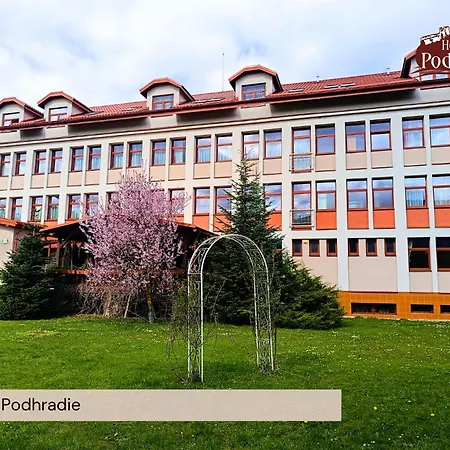 מלון Podhradie Považská Bystrica