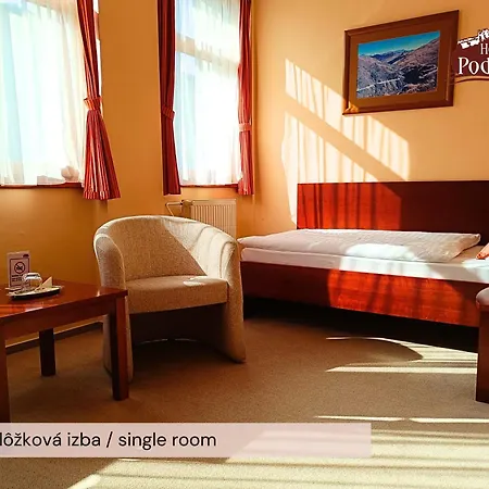 Podhradie 3*