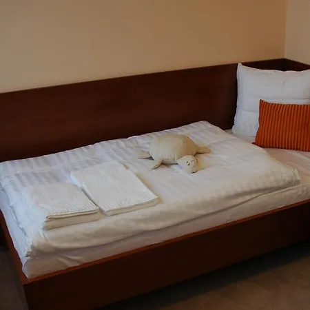 Podhradie Отель Поважска-Бистрица