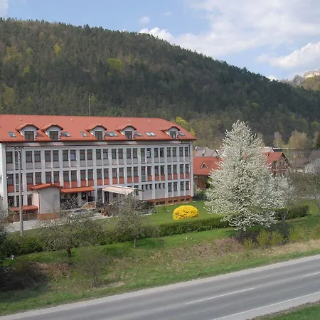 Podhradie Hotel 3*